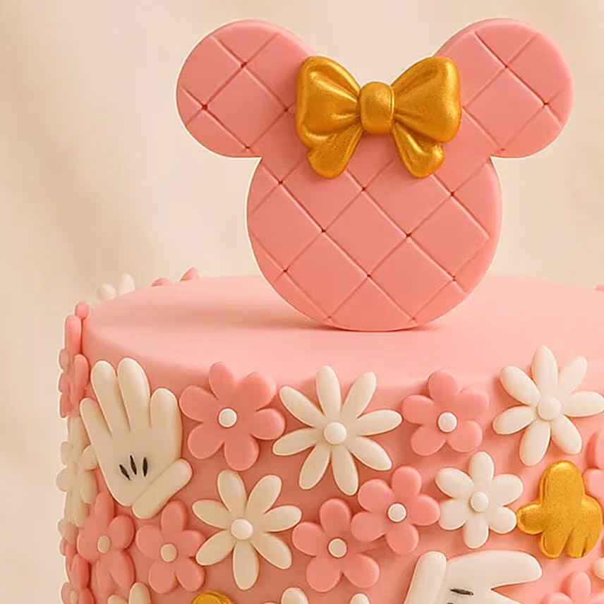 Cute Minnie Mouse First Birthday Cake