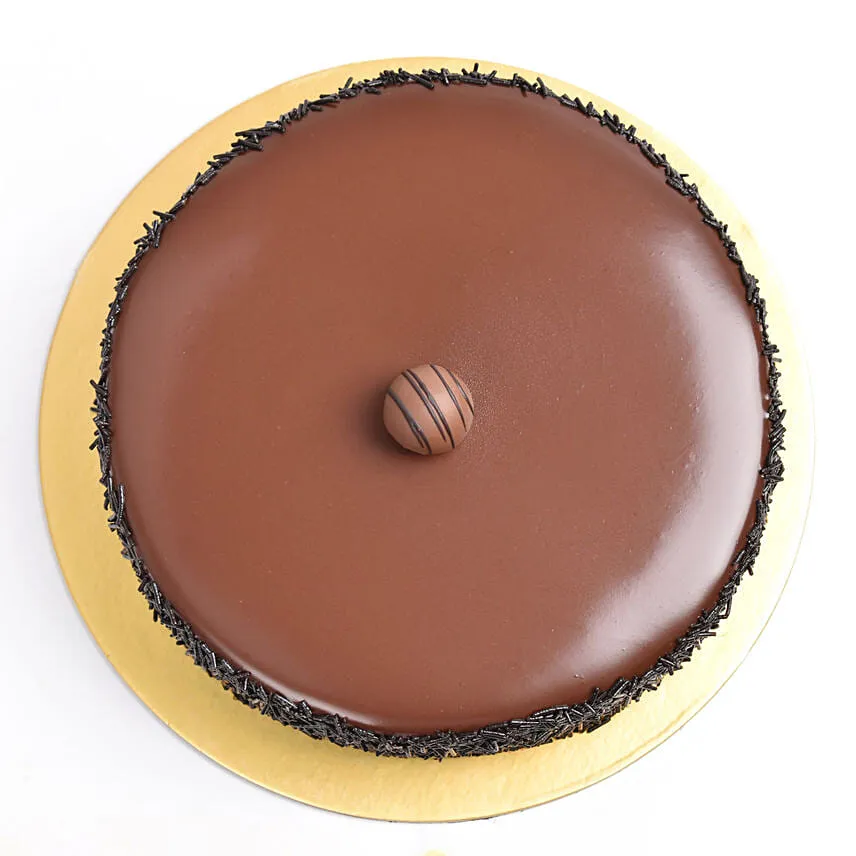 Delightful Anniversary Chocolate Fudge Cake 8 Portion