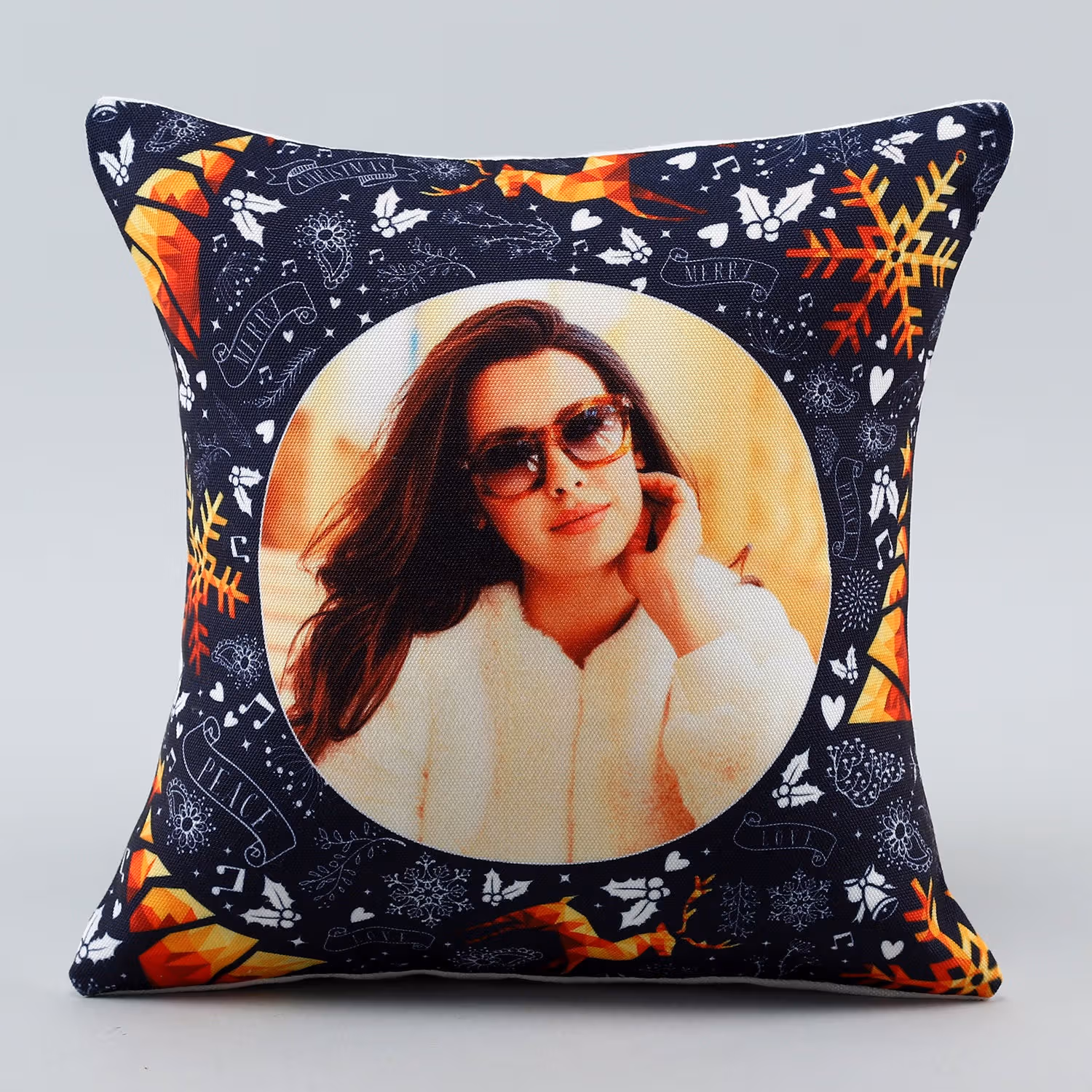 Customizable Christmas Cushion with Personal Photo - Festive and Cozy Decor