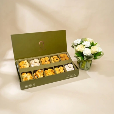 Elegant Blossom & Baklava Deluxe Gift Set - Combos