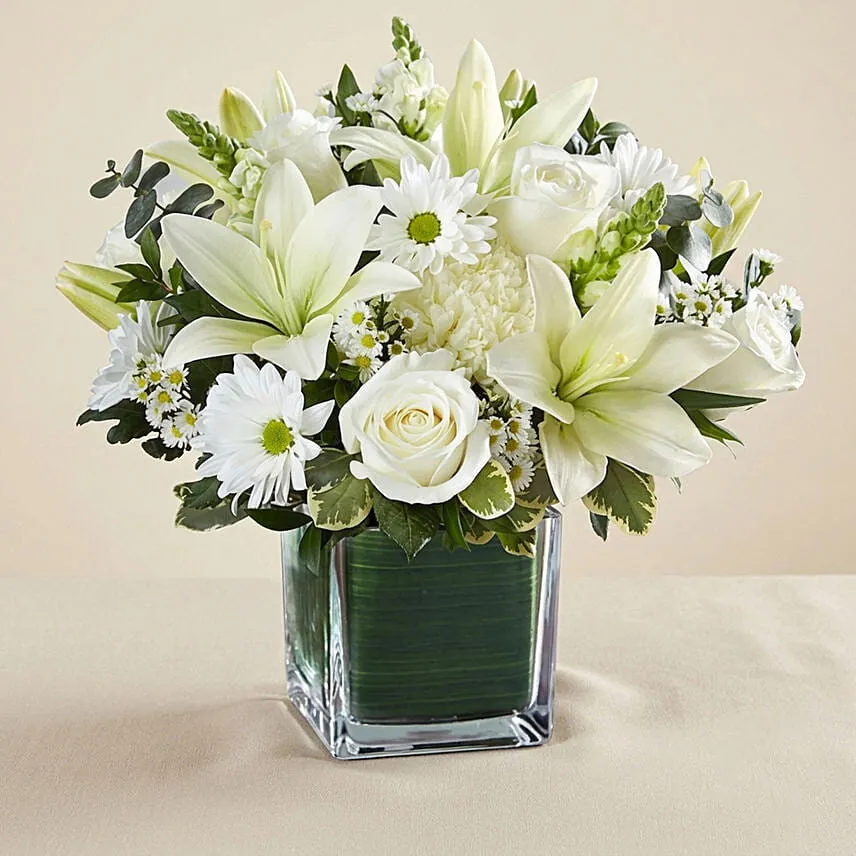 Beautiful White Flowers Vase