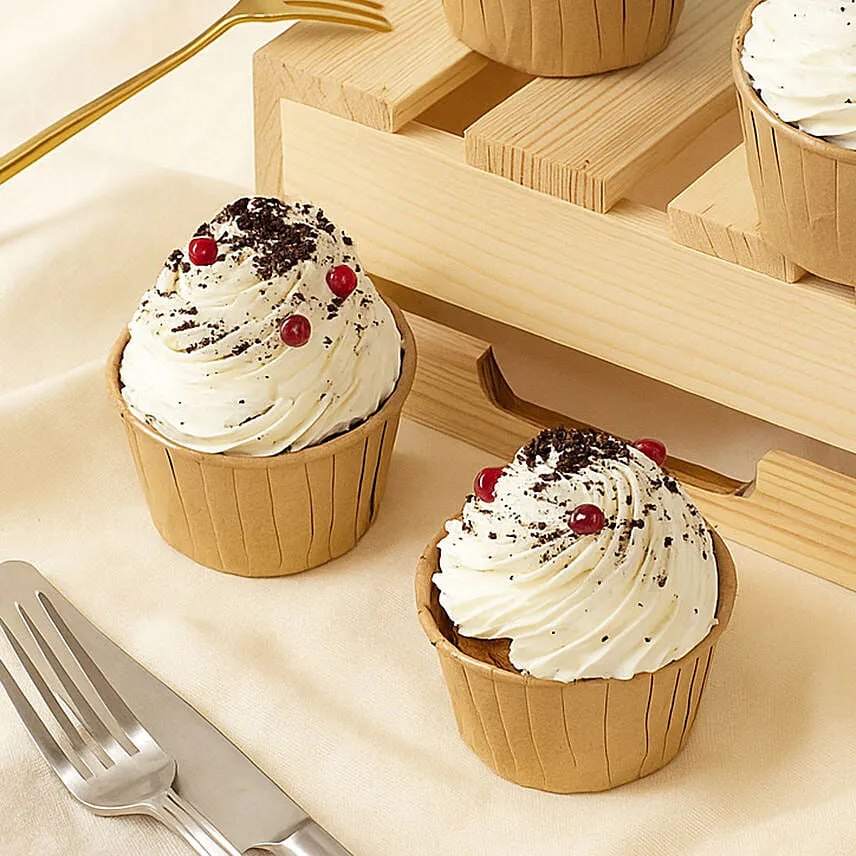 Vanilla Cupcakes 4 Pcs