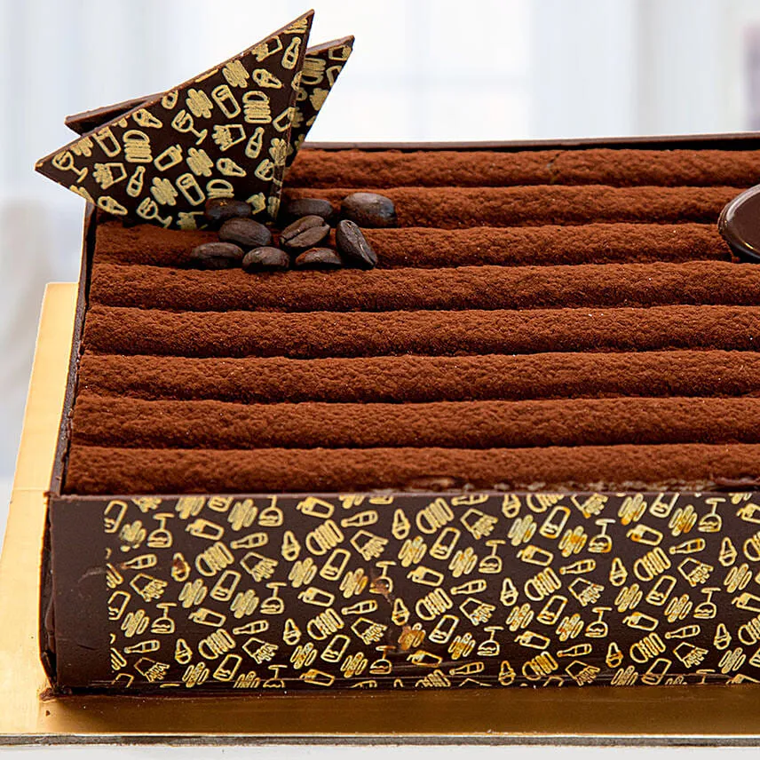 Tiramisu 8 Portions Cake