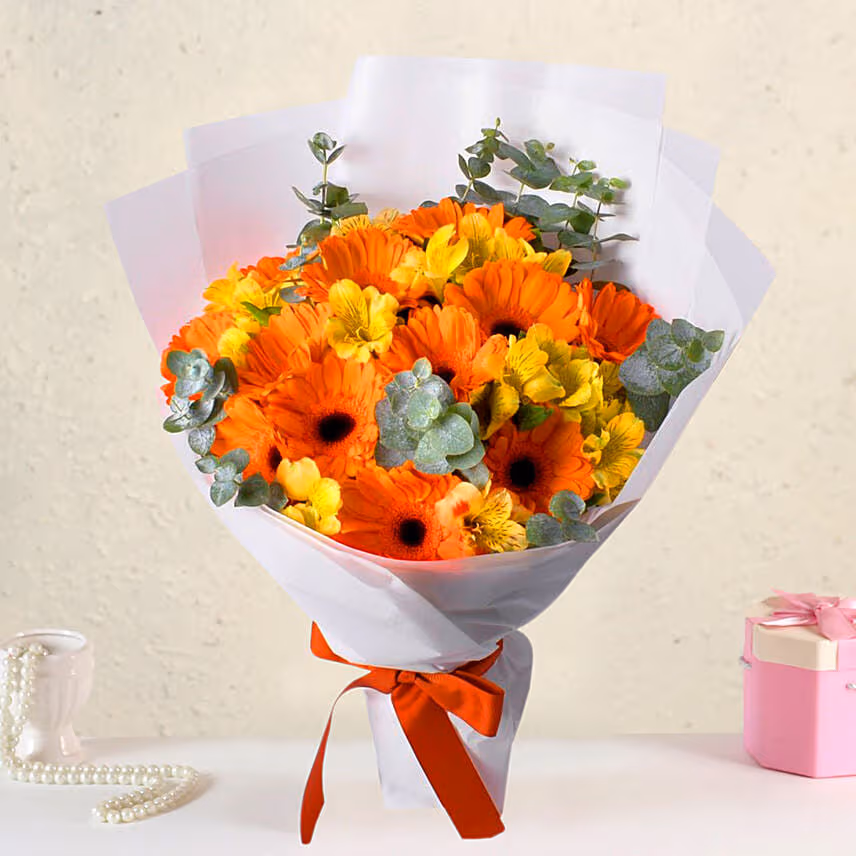 Delightful Gerberas N Alstroemeria Bouquet