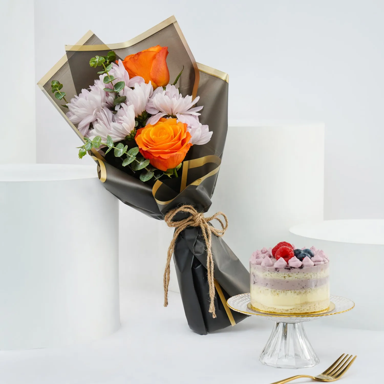 Mini Blueberry Cake n Flower Bouquet Combo