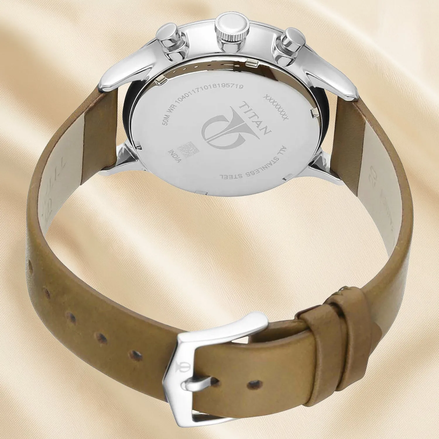 Titan White Dial Quartz Multifunction Watch with Leather Strap for Men, Accompanied by Elegant Purple Roses