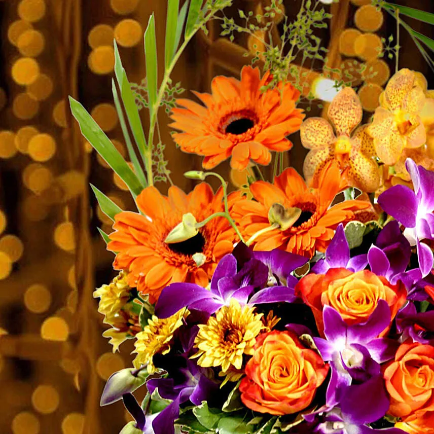 Gleaming Mixed Flowers Arrangement