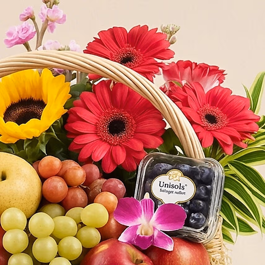 Fresh & Healthy Fruits Basket