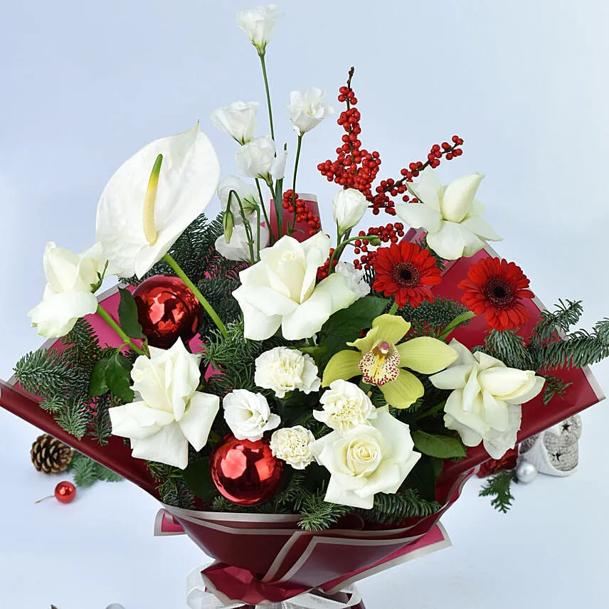 White Beauty Christmas Bouquet