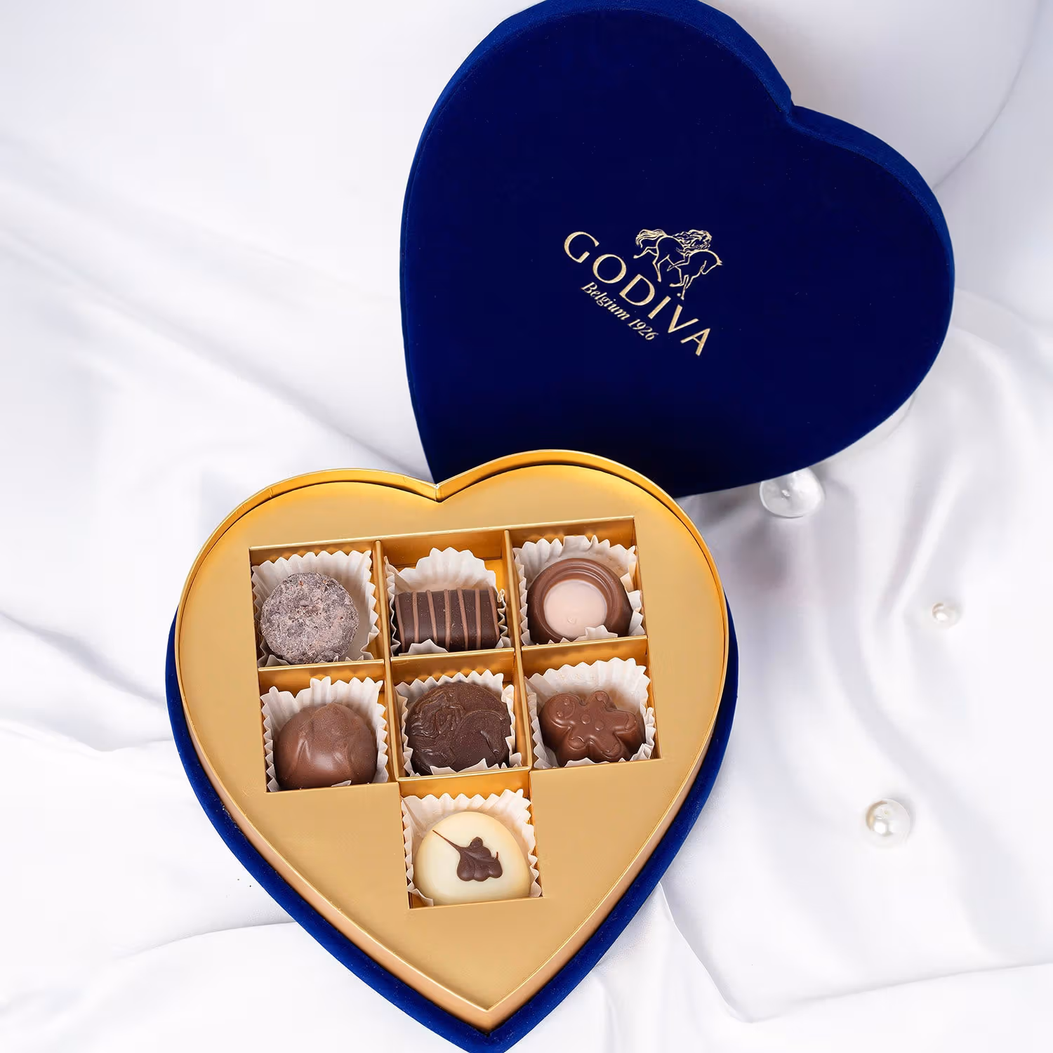 Exquisite Luxury Heart Bouquet with Godiva Blue Gift Box