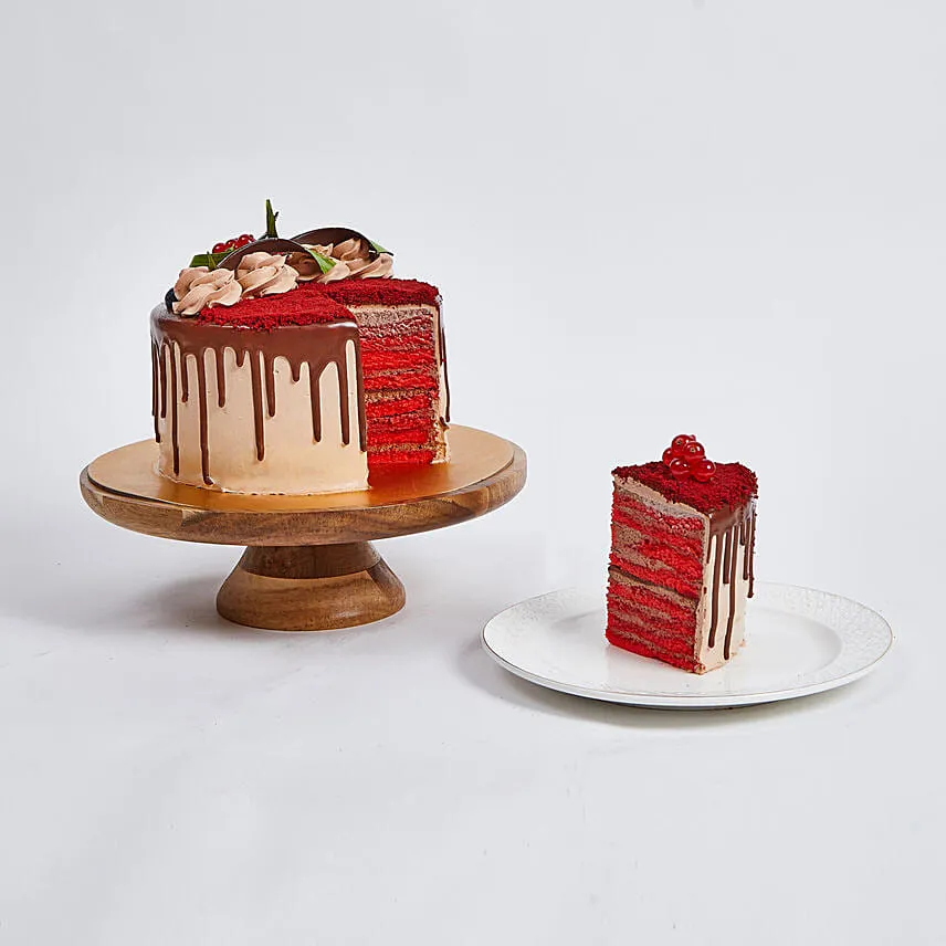 Chocolaty Red Velvet Eggless Cake 1.5 Kg