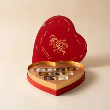 Eternal Love Roses & Godiva Chocolates Gift Box