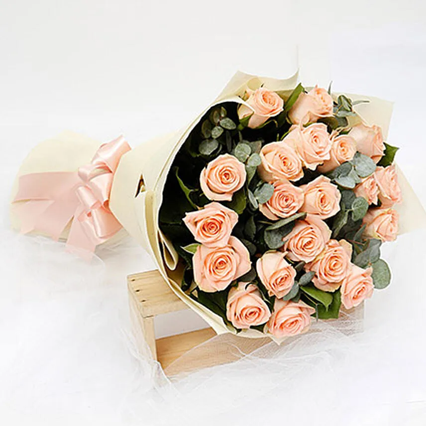 20 Peach Love Roses With Chocolate Cake Combo