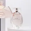 مجموعة هدايا كالفن كلاين شير بيوتي لها - ترتيب زهور فاخر وعطر