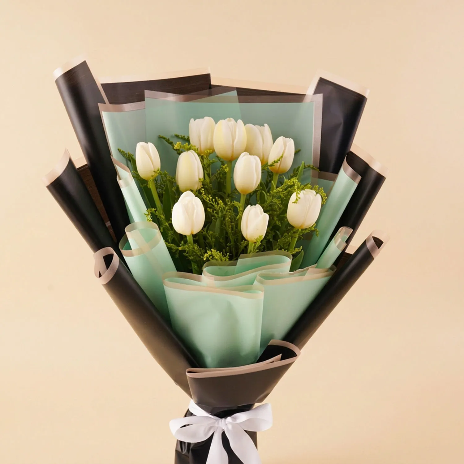 Riqa | White Tulips Bouquet