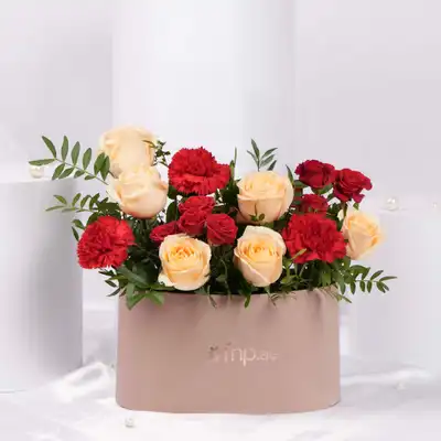 Luxurious Valentine's Day Sweet Roses Arrangement in Elegant Oval Box