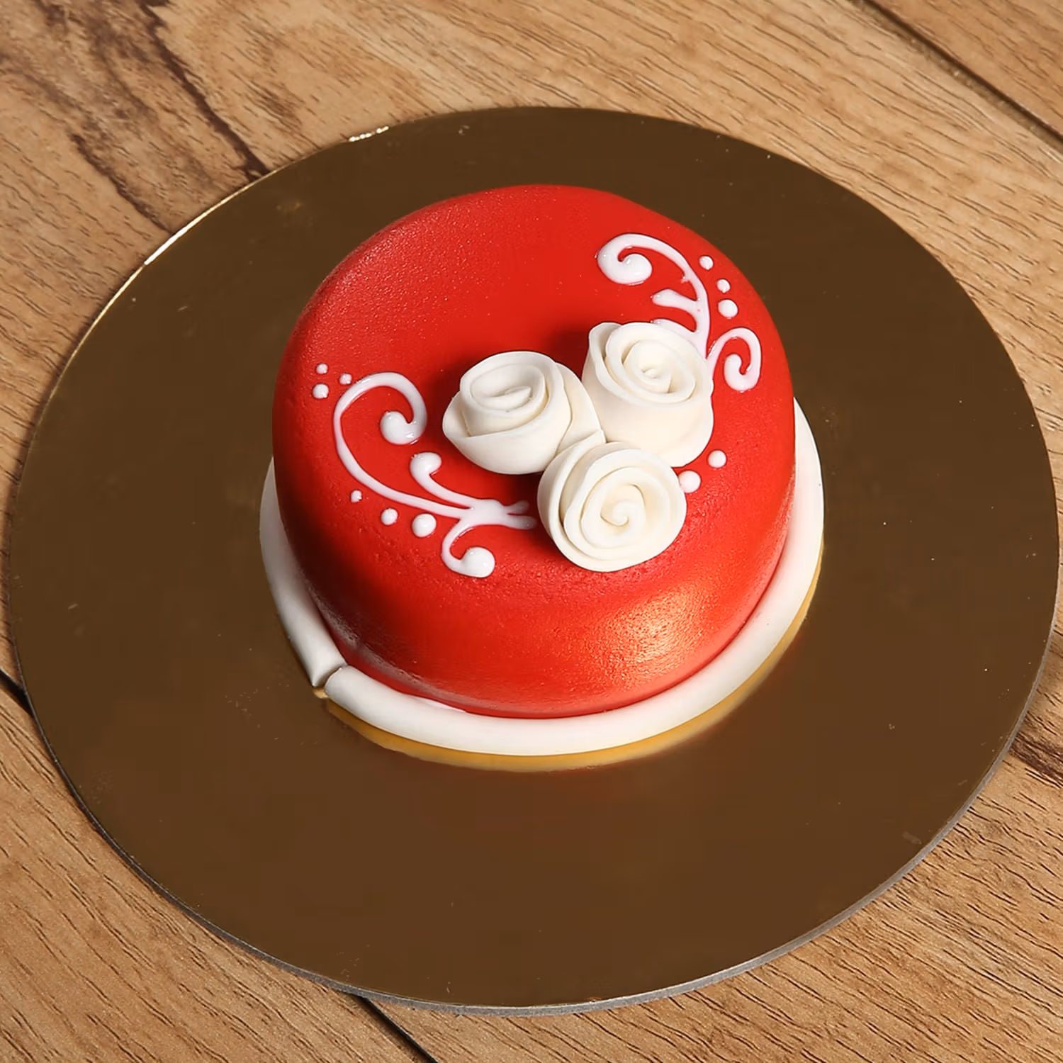 Elegant Red Roses Bouquet with Designer Chocolate Mono Cake Combo
