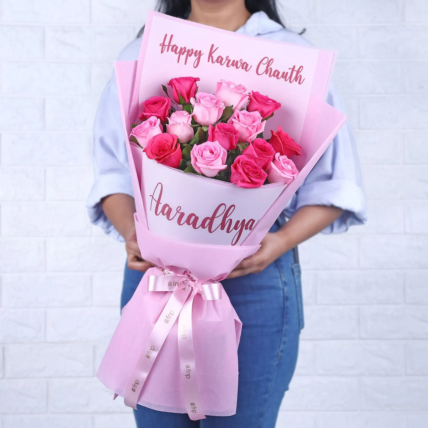 Exquisite Personalised Pink Rose Bouquet - Celebrate with Elegance