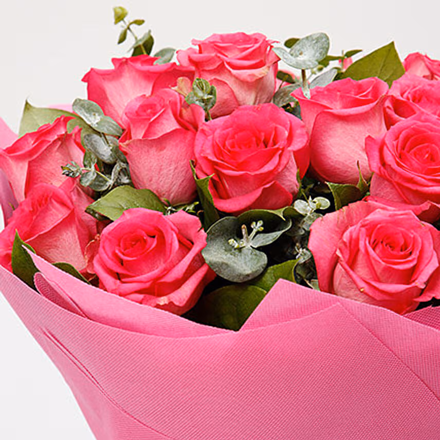 20 Dark Pink Roses With Fruit Cake