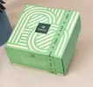 كومبو باقة ورود فخمة وشوكولاتة باتشي