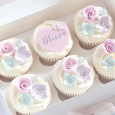 Flower Delight Vanilla Cupcakes