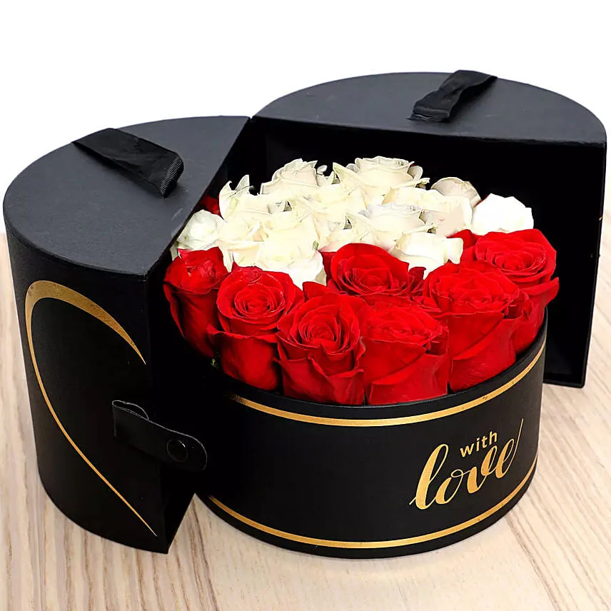 Charming Red & White Roses With I Love You Table Top For Valentines