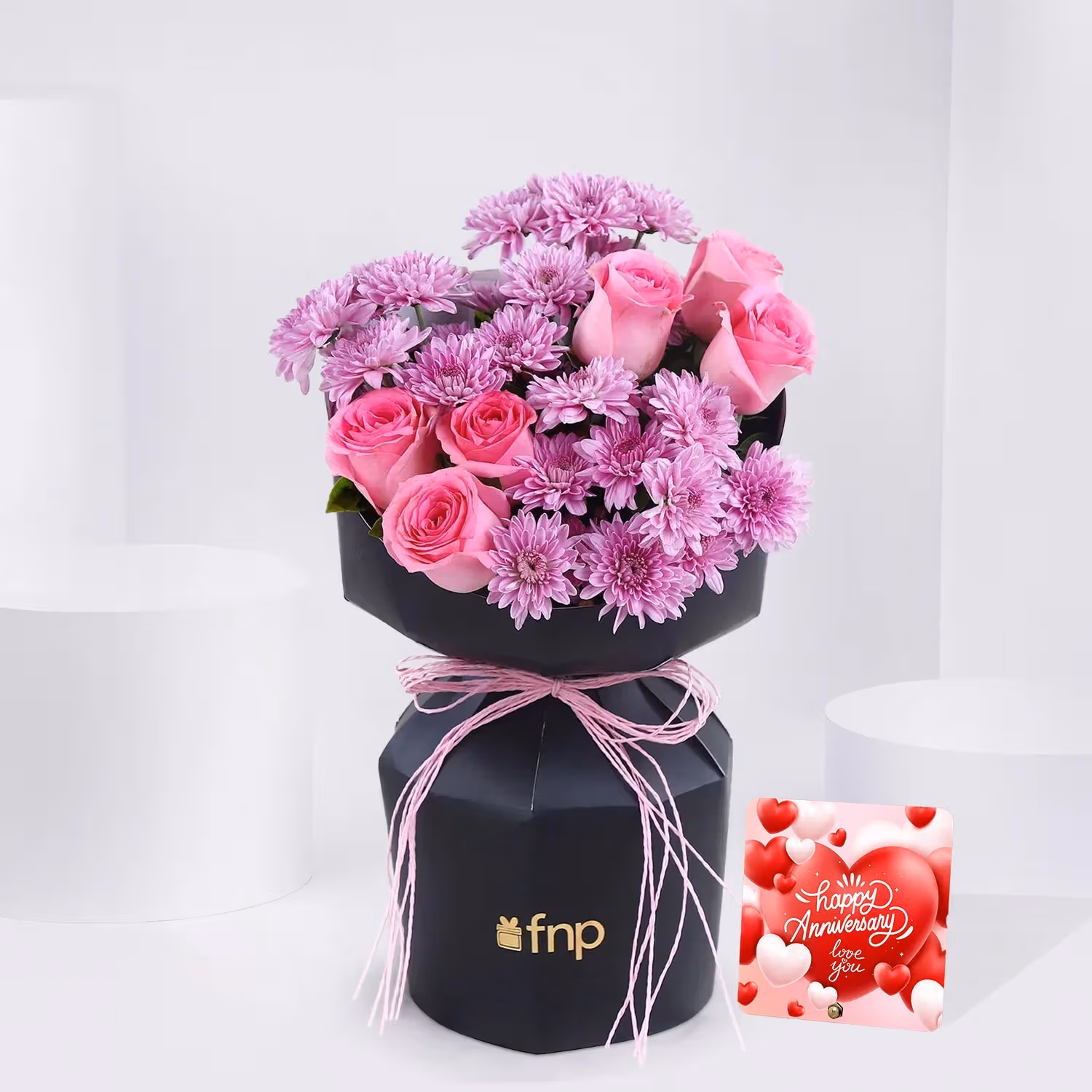 Luxurious Rose and Daisy Floral Arrangement - Bouquet