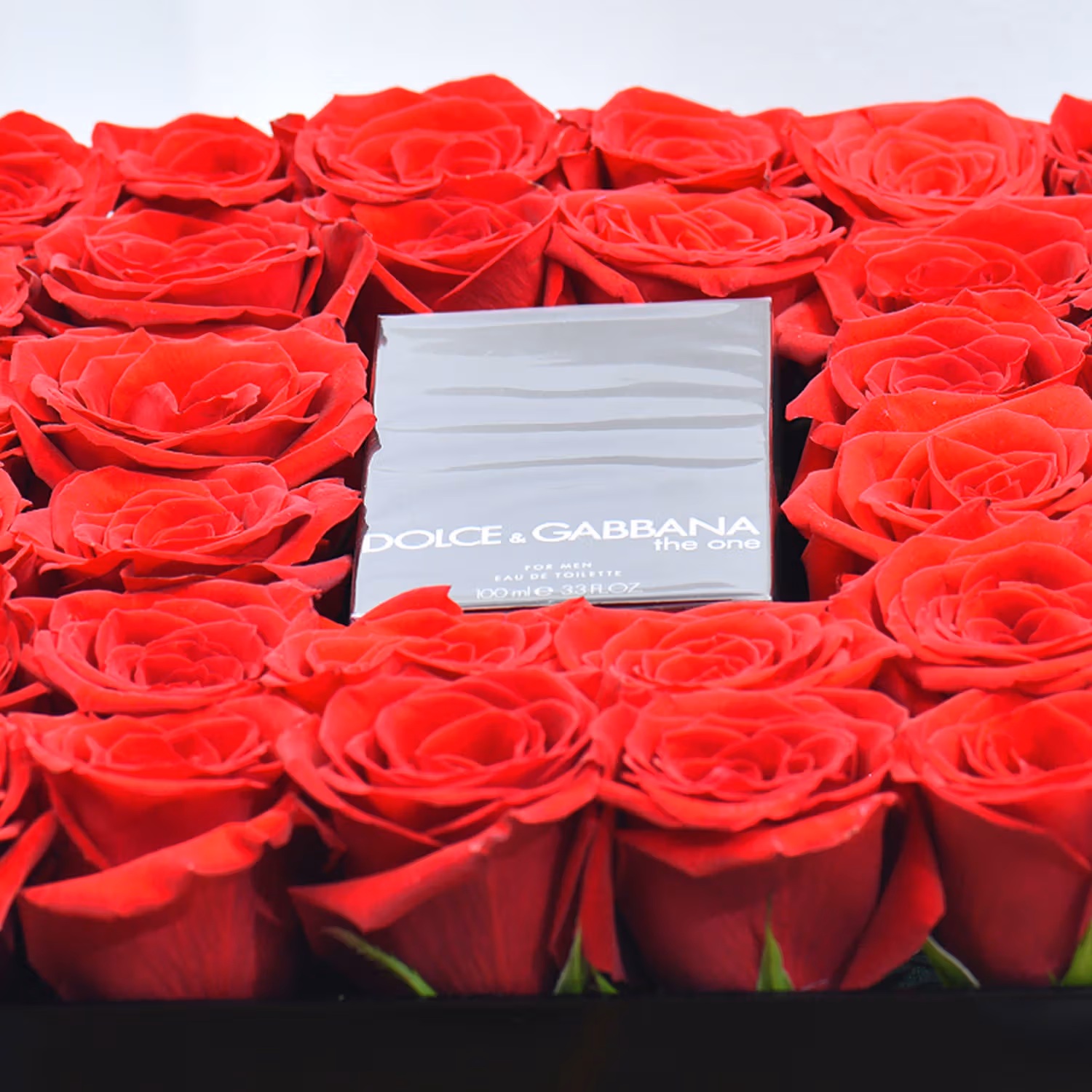 Luxury Dolce & Gabbana Gift Box with 32 Red Roses and The One Royal Night Fragrance