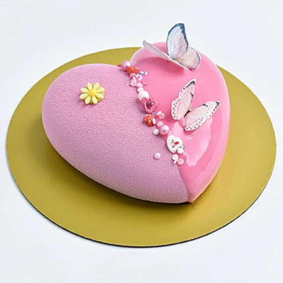 Exquisite Fluttering Love Heart Chocolate Cake