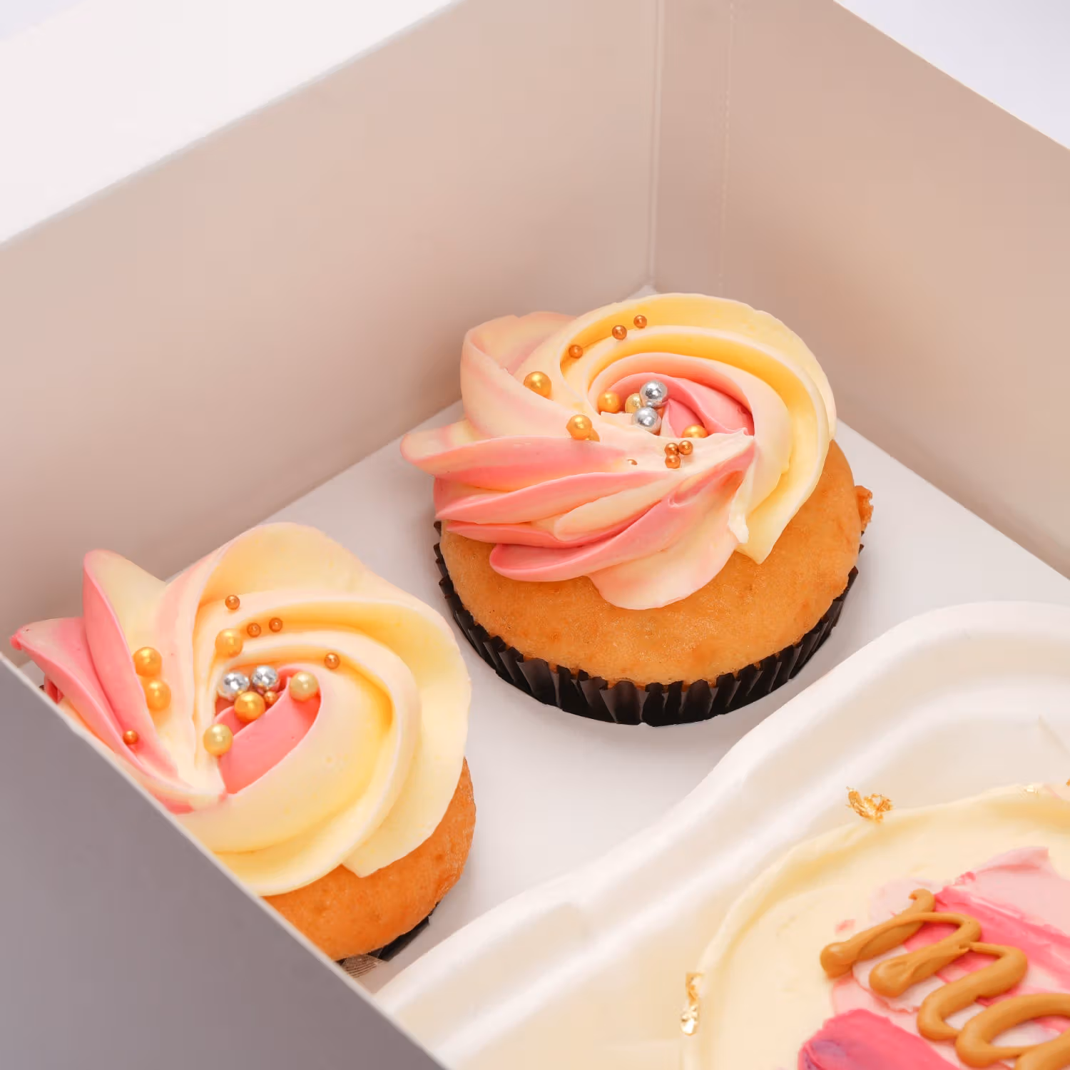 Sweet Mama Delight Chocolate Gift Box