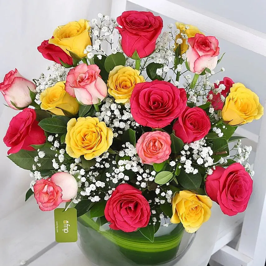 Blissful Mixed Roses Glass Vase Arrangement