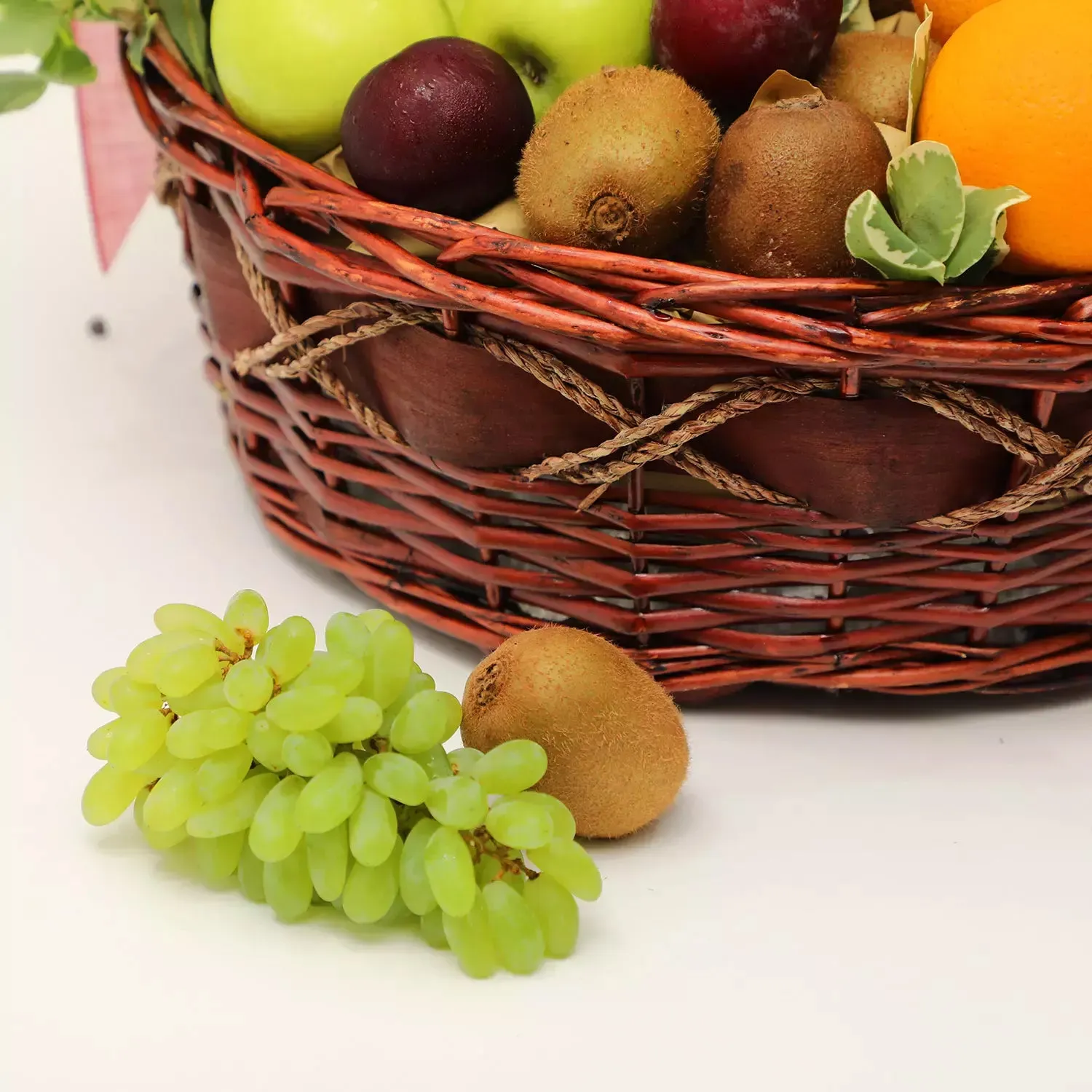Nature's Gift Mix Fruit Basket 