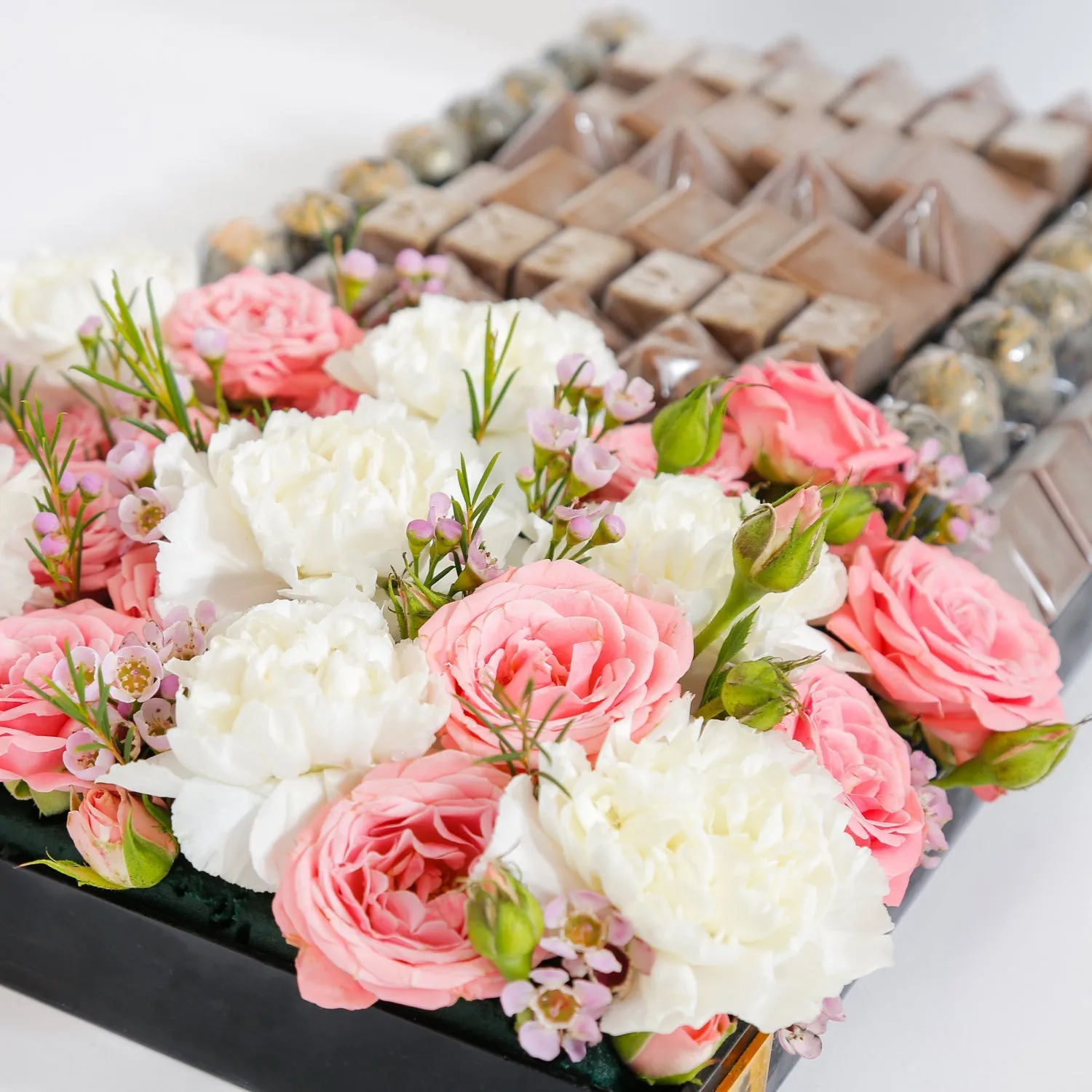 Luxurious Eid Mubarak Chocolate Tray by Opera Patisserie