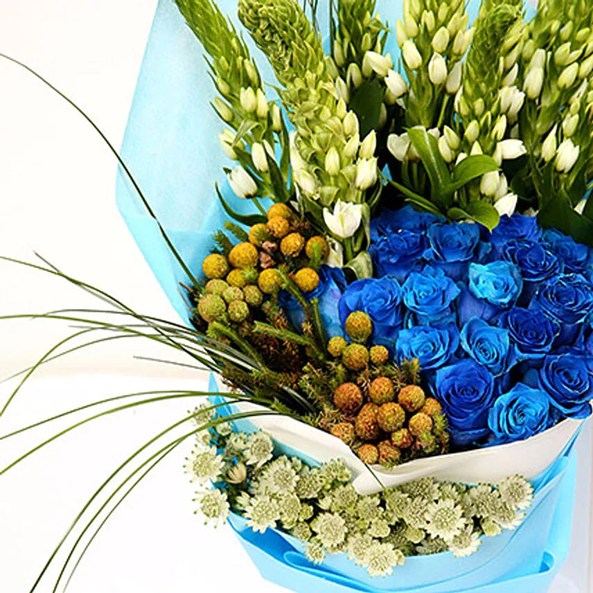 20 Splendid Blue Roses Bouquet