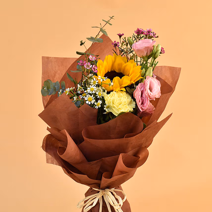 Delightful Mixed Flowers Bouquet