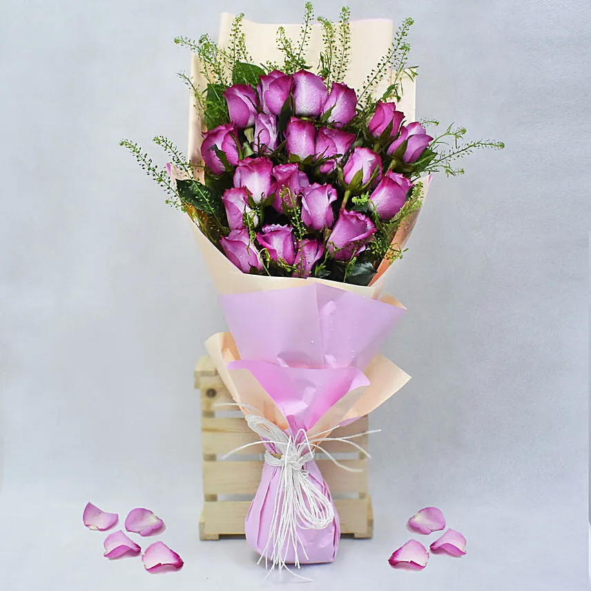 Grand Bouqet Of Purple Roses