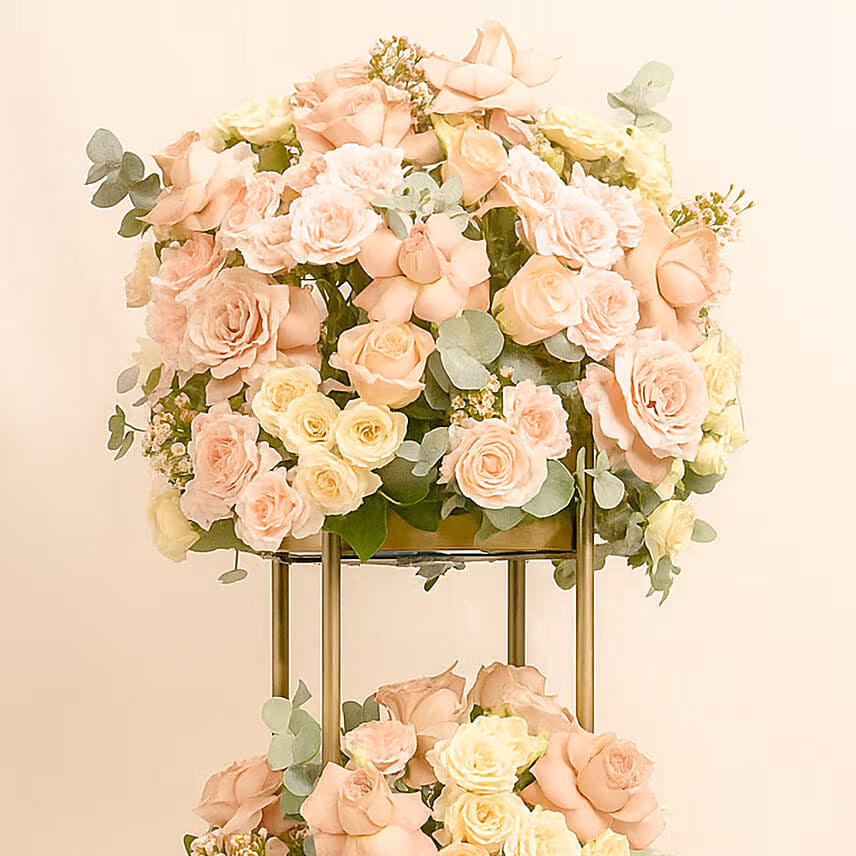 Roses Beauty Stand