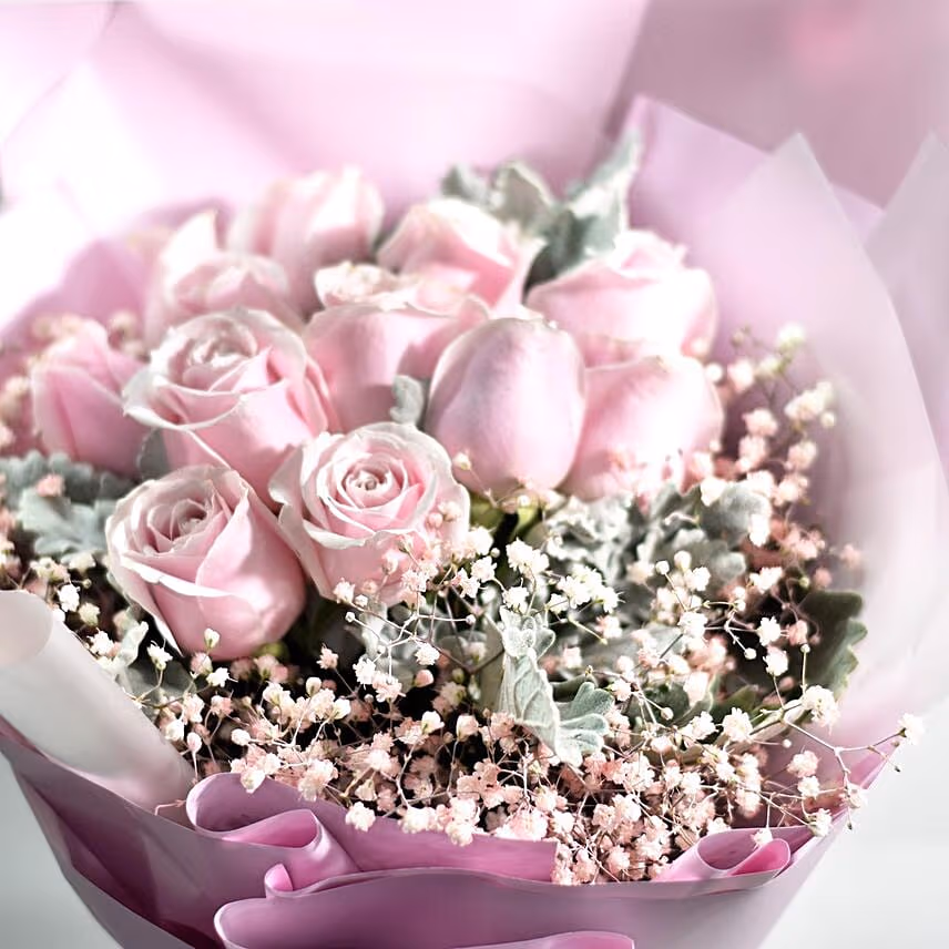 Beautiful Pink Roses Bouquet With Ferrero Rocher