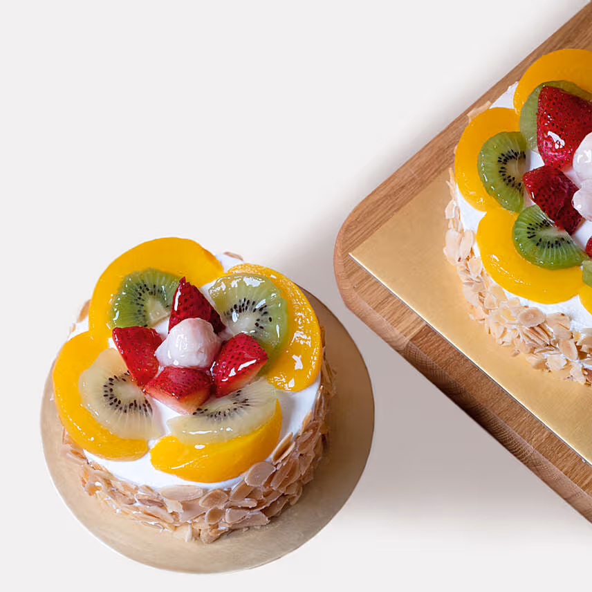 Fresh Fruit Cake 4 Inches