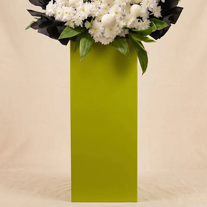 Pleasant White Flower Stand
