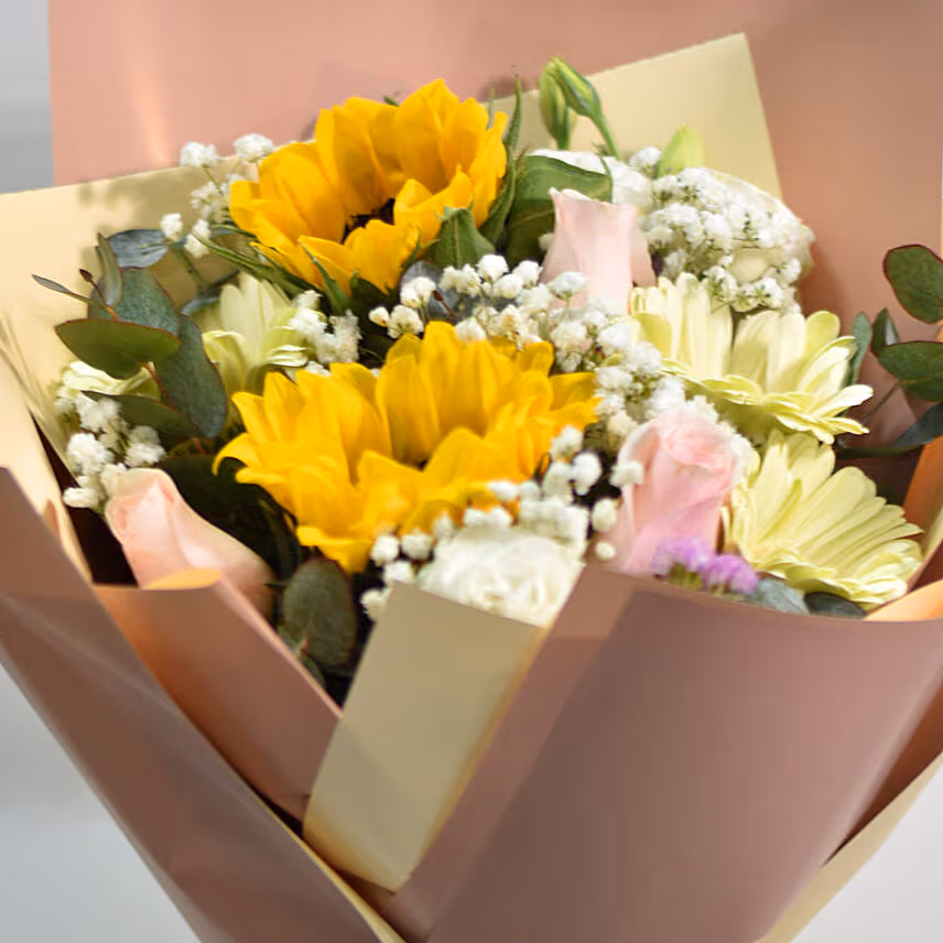 Premium Mixed Flowers Bouquet With Cake