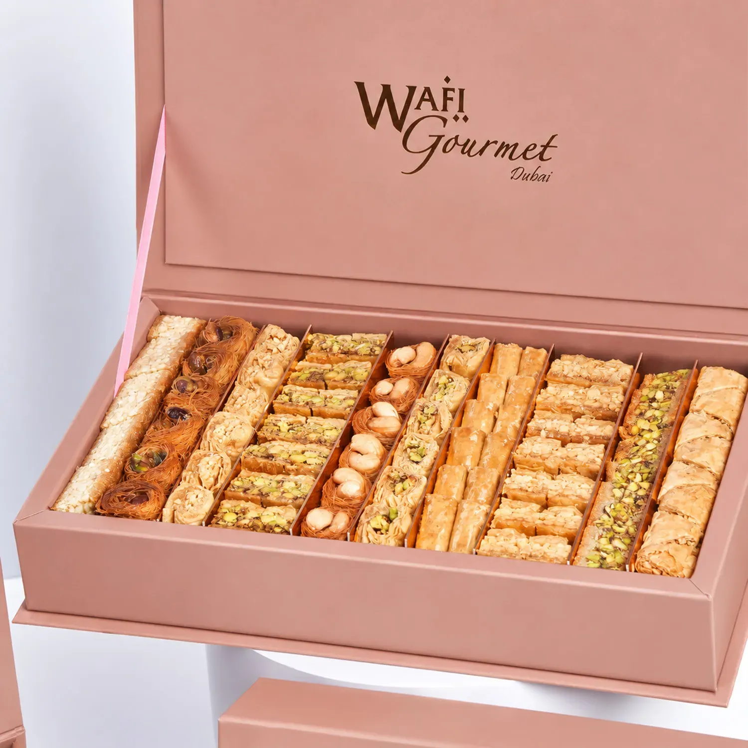 Baklawa and Stuffed Dates Gift Set By Wafi
