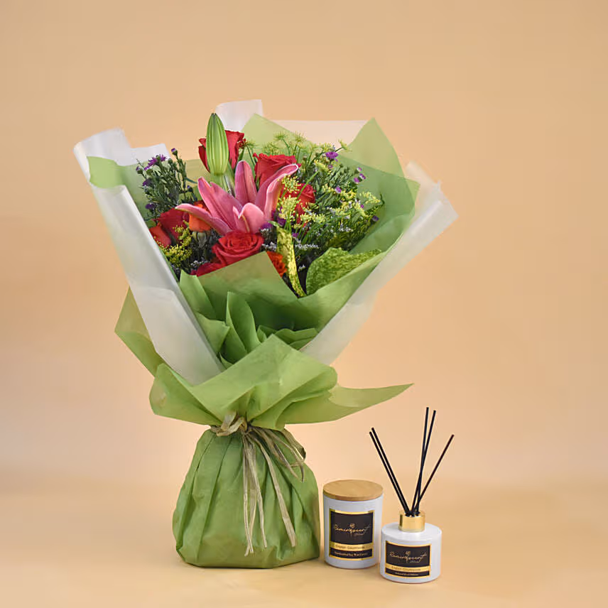 Prepossessing Mixed Flowers Bunch Candle & Diffuser