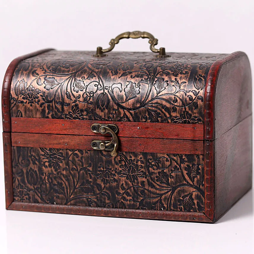 8 Peach Forever Roses in Treasure Box