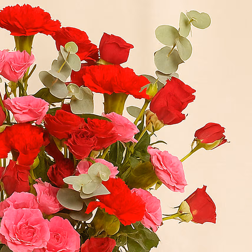 Roses Charm in Glass Dish